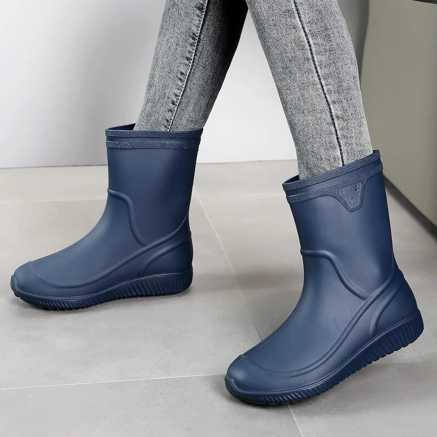 Rain Boots for WomenWaterproof Garden Rubber Boots, Non-slip Width Mid-Calf Comfort Short Boots, Ankle Rainboots Boots, Lightweight Platform Mud Boots Water Shoes for Outdoor Working Fishing