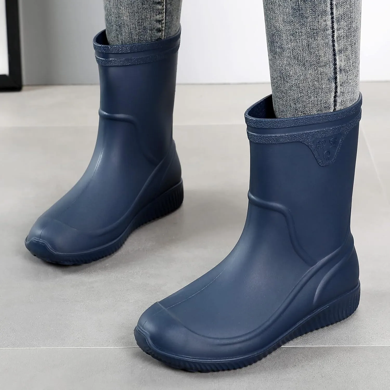 Rain Boots for WomenWaterproof Garden Rubber Boots, Non-slip Width Mid-Calf Comfort Short Boots, Ankle Rainboots Boots, Lightweight Platform Mud Boots Water Shoes for Outdoor Working Fishing